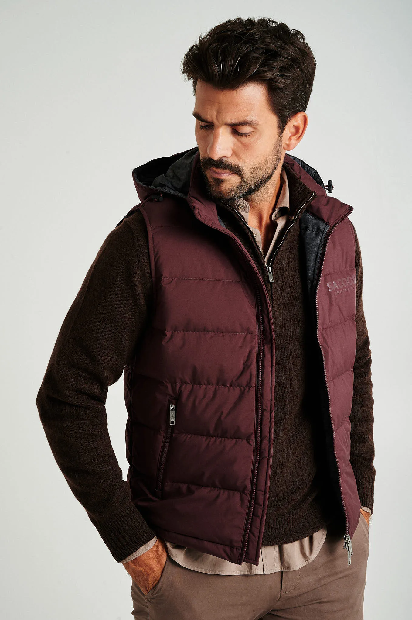 Men's recycled light down vest