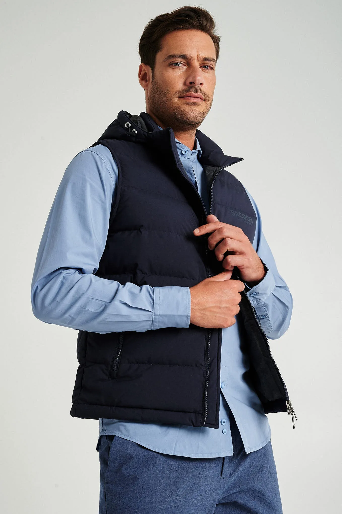 Men's recycled light down vest