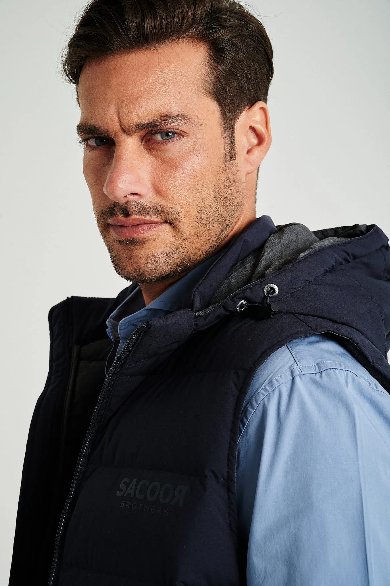 Men's recycled light down vest