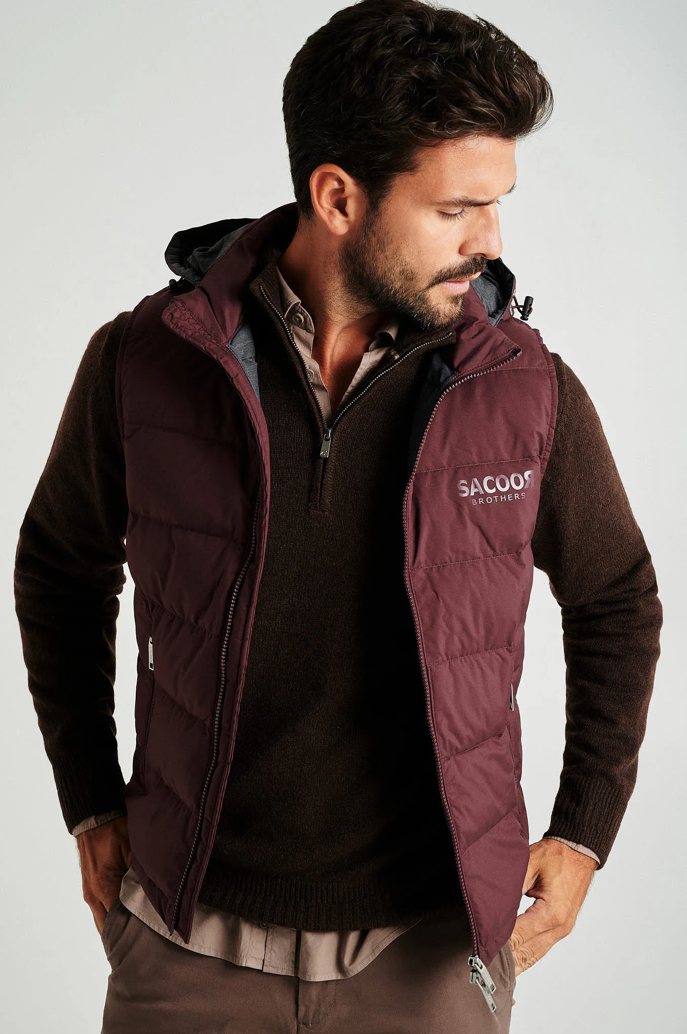 Men's recycled light down vest