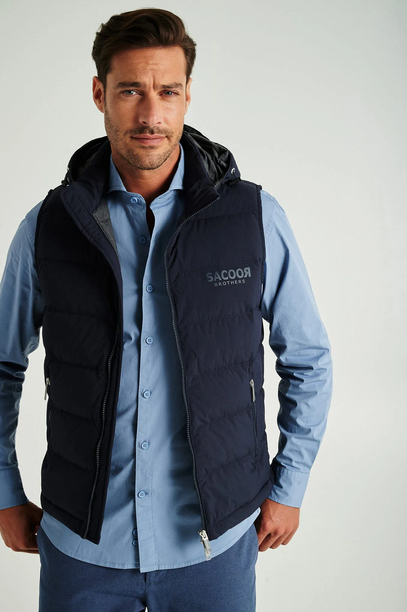 Men's recycled light down vest