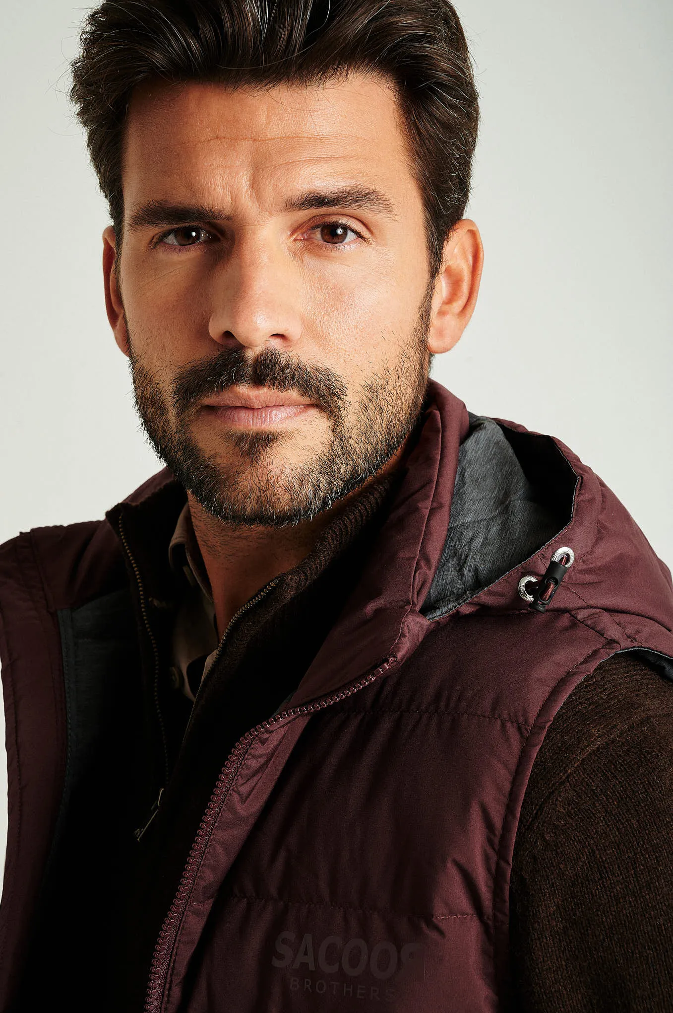 Men's recycled light down vest
