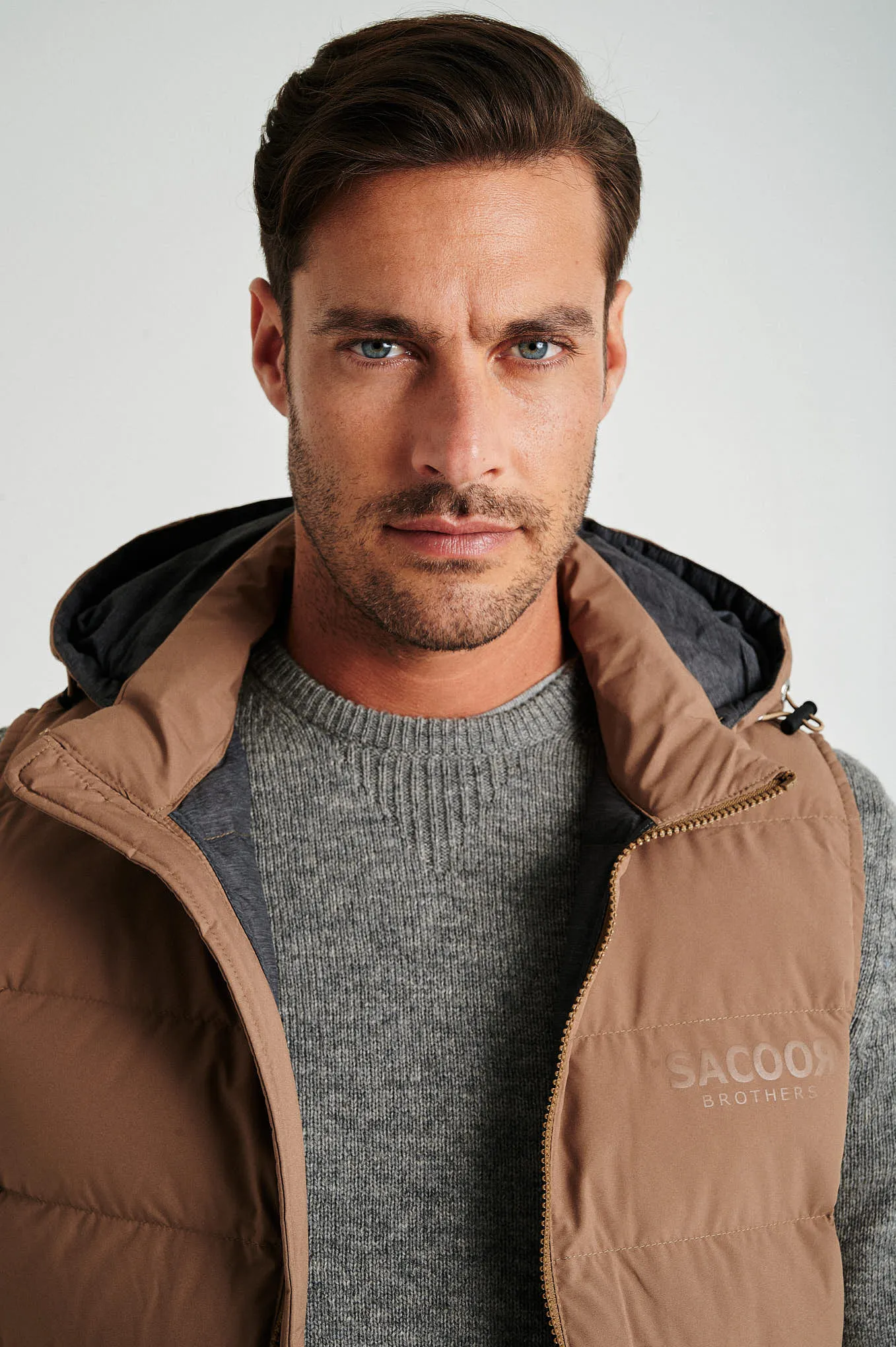 Men's recycled light down vest