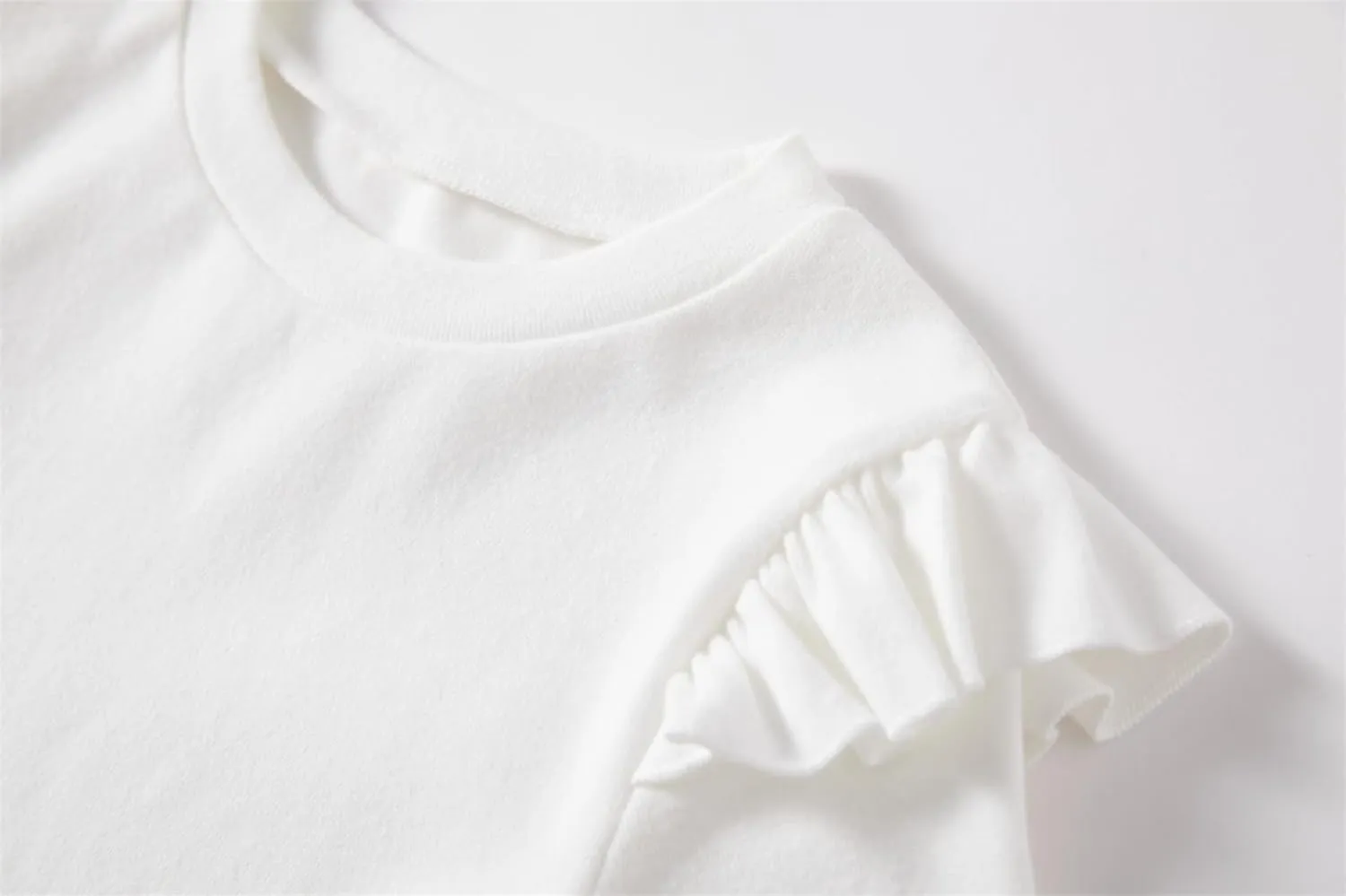 Niyage Girls Cotton Long Sleeve T-Shirt Toddler Comfort Soft Thick Basic Crewneck Tee Tops with Ruffles Trim