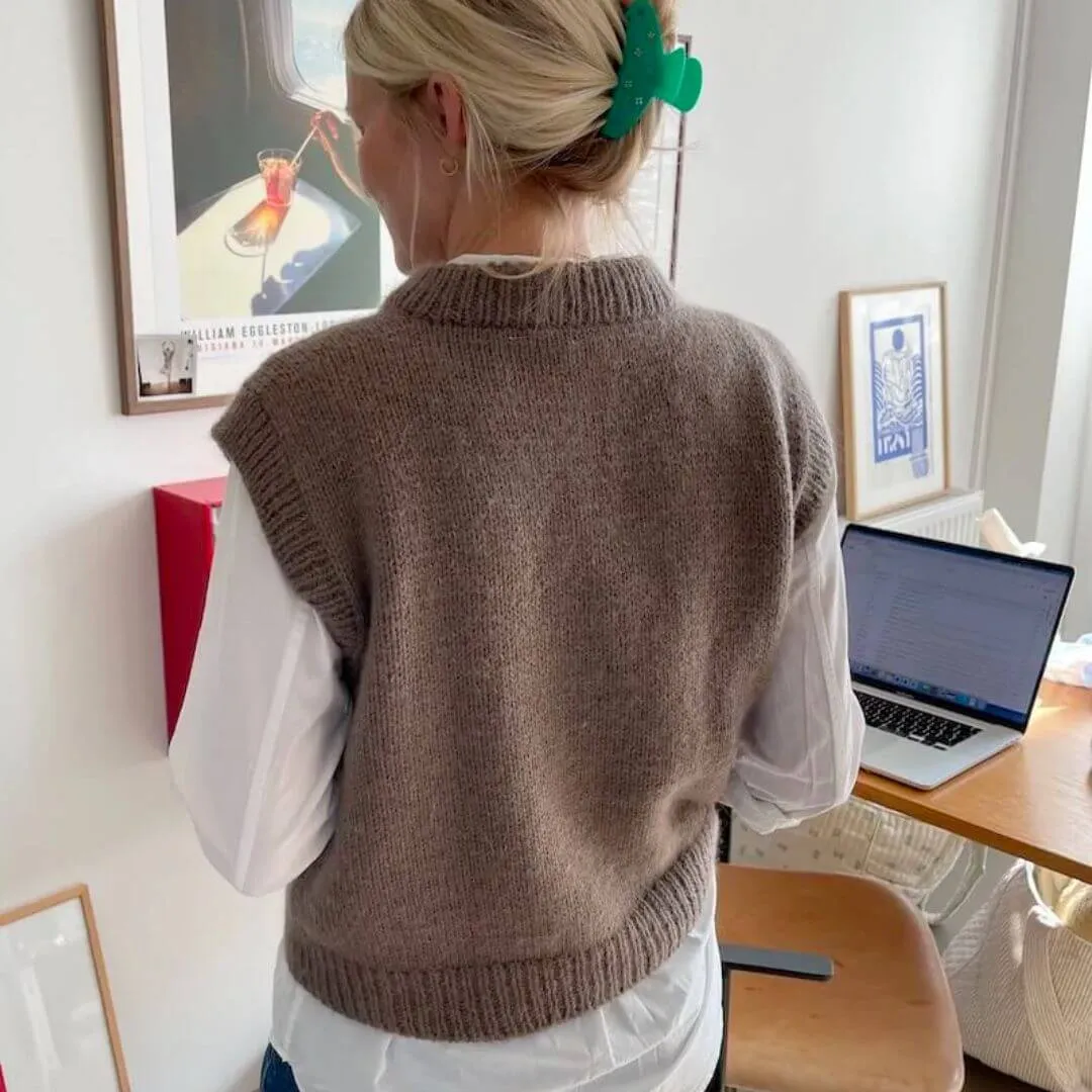 Novice Slipover Knitting Pattern - PetiteKnit